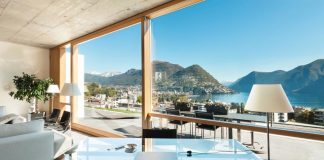 iPhone Offers Three Cameras and Brilliand Oled Display for All