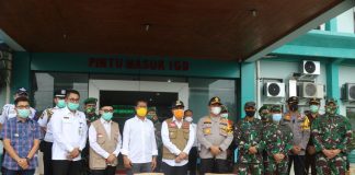 Kapolda Riau Bersama Gubernur Tinjau Langsung Pelaksanaan PSBB Kota Dumai