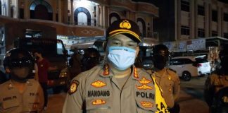 Nekat Trobos Penyekat Jalan, Polisi Amankan Dua Pemuda Membawa Sabu