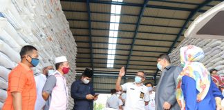 Pemko Batam Salurkan Bantuan 18,3 Ton Beras Untuk 2.088 Orang di 63 LKS
