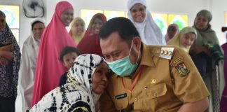 Singgah di Masjid, Bupati Kampar: Terasa Hilang Capek setelah seharian beraktifitas