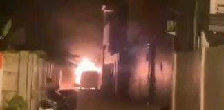 Mobil Alpard Milik Artis Via Vallen Hangus Terbakar