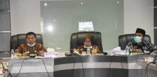 Zona Kuning, Dianjurkan Bawa Sajadah dan Kenakan Saat Shalat Ied Masyarakat-Dianjurkan-Bawa-Sajadah-dan-Kenakan-Saat-Shalat-Ied