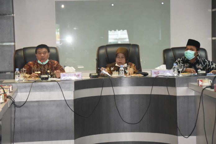 Masyarakat-Dianjurkan-Bawa-Sajadah-dan-Kenakan-Saat-Shalat-Ied