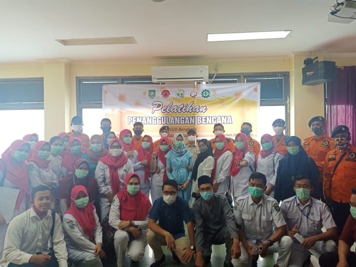 Paramedis-dan-Tenaga-Administrasi-RSUD-Ikuti-Pelatihan-Penanggulan-Bencana