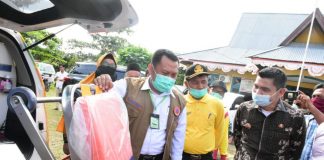 Bupati Kampar Serahkan Tiga Unit Ambulance Untuk Tapung Hulu