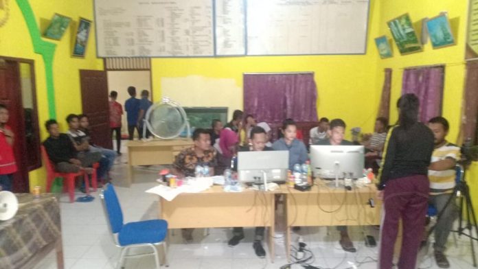 Disdukcapil Rekam KTP Bagi 250 Warga KAT di Rupat Utara disdukcapil-rekam-ktp-bagi-250-warga-kat-di-rupat-utara