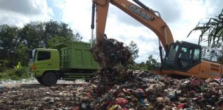 Tanggapi Laporan Masyarakat, Sampah di Jalan Penyangga Bersih dalam sehari Tanggapi-Laporan-Masyarakat-Sampah-di-Jalan-Penyangga-Bersih-dalam-sehari