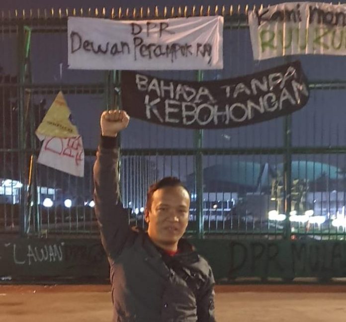 relawan-jokowi-mania-pejabat-inisial-pe-diduga-adalah-calo-direksi-dan-komisaris-bumn