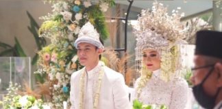 Dinda Hauw Resmi Menikah dengan Rey Mbayang