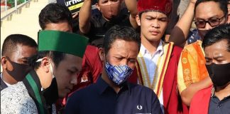 Mahasiswa Tuntut Omninus Law RUU Cipta Lapangan Kerja Mahasiswa-Tuntut-Omninus-Law-RUU-Cipta-Lapangan-Kerja-di-DPRD-Riau