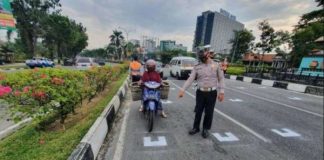 Dishub Pekanbaru Bersama Forum DLLAJ Buat Marka Physical Distancing