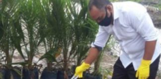 Ditemukan Mayat petani di Kanal Kelapa Sawit Senior Kerinci Ditemukan-Mayat-petani-di-Kanal-Kelapa-Sawit-Senior-Kerinci