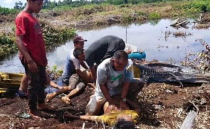 Operator-dan-Kernet-Tewas-Tenggelam-Akibat-Alat-Berat-Jatuh-ke-Kanal