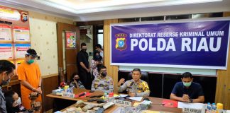 Pelaku Pengrusakan Mobil Patwal Digiring ke Kantor Polisi Pelaku-Pengrusakan-Mobil-Patwal-Digiring-ke-Kantor-Polisi