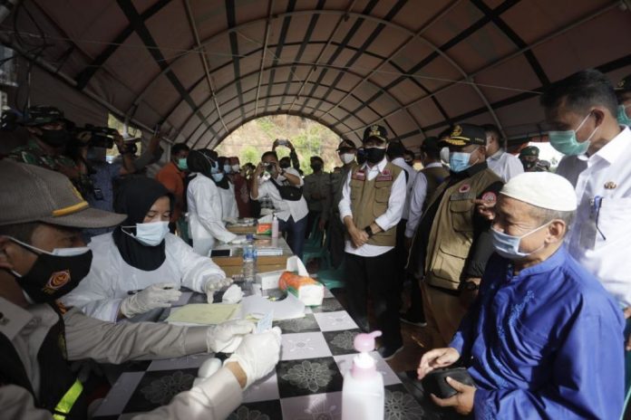 Atasi Penyebaran Covid-19 Selama Libur Panjang, Gubri Tinjau Pos Perbatasan Riau-Sumbar atasi-penyebaran-covid-19-selama-libur-panjang-gubri-tinjau-pos-perbatasan-riau-sumbar