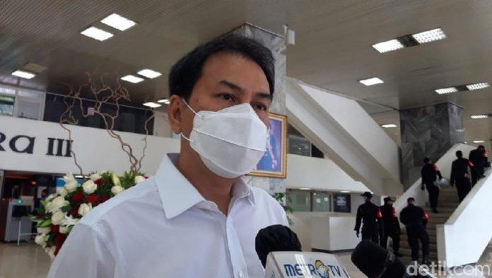 pimpinan-dpr-ri-18-anggota-terpapar-virus-corona