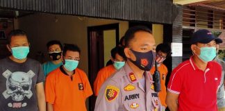 Polsek Bukut Raya Tangkap Empat Pelaku Penebangan Pohon Di Pekanbaru Polsek-Bukut-Raya-Tangkap-Empat-Pelaku-Penebangan-Pohon-Di-Pekanbaru