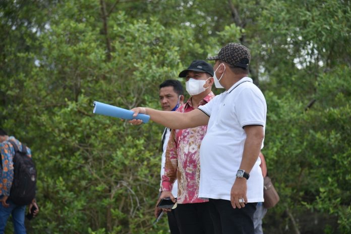 tinjau-wisata-pantai-sejarah-ini-himbauan-bupati-zahir-kepada-pengunjung