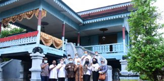 Kunjungi Anjungan Riau di TMII, Syahrial Abdi: Anjungan Ini Harus Kita Optimalkan
