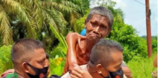 Anggota Bhabinkamtibmas Polsek Seberida Evakuasi Warga lumpuh Akut anggota-bhabinkamtibmas-polsek-seberida-evakuasi-warga-lumpuh-akut