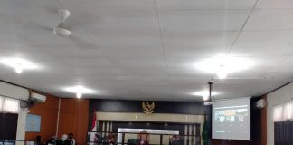 Amril Mukminin Mantan Bupati Bengkalis di Vonis Enam Tahun Penjara Amril-Mukminin-Mantan-Bupati-Bengkalis-di-Vonis-Enam-Tahun-Penjara