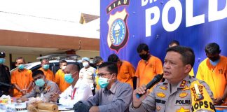 10 Pelaku Usaha Galian C Ilegal Diamankan Tim Ditkrimsus Polda Riau 10-Pelaku-Usaha-Galian-C-Ilegal-Diamankan-Tim-Ditkrimsus-Polda-Riau