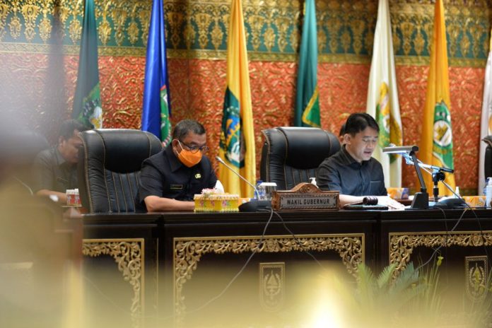DPRD Riau Gelar Rapat-Paripurna-Bahas-Penyampaian-Usulan-dan-Peresmian-Calon-Pengganti-Pimpinan