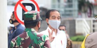 Jokowi Ingatkan Kepala Daerah Berikan Contoh Bukan Malah Ikut Berkerumun jokowi-ingatkan-kepala-daerah-berikan-contoh-bukan-malah-ikut-berkerumun
