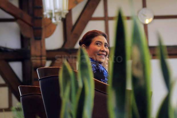 Susi Pudjiastuti Sebaiknya Terima Jika Ditawari Gantikan Edhy Prabowo susi-pudjiastuti-sebaiknya-terima-jika-ditawari-gantikan-edhy-prabowo-dpy