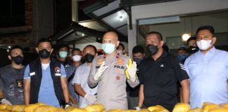 Sabu 200 Kg Dikendalikan dari Luar Negeri Melalui Telepon 200-kg-sabu-yang-disita-di-petamburan-dikendalikan-dari-luar-negeri-melalui-telepon-ynj