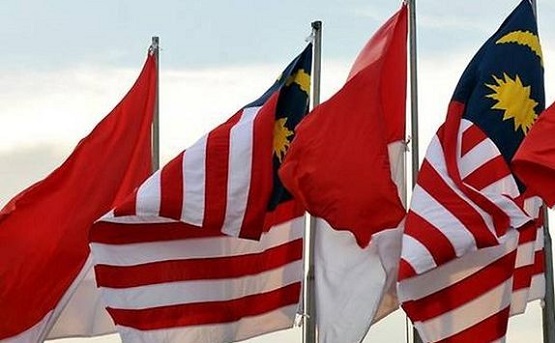 Netizen Malaysia Hina Lagu Indonesia Raya, Ini Kata Menlu bendera-indonesia-malaysia.-Foto-AFPA-730x355-1