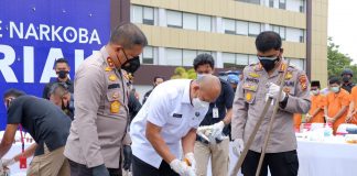 Kapolda Riau Release Penangkapan Narkoba Jenis Cair Dan Musnahkan 20 KH Sabu
