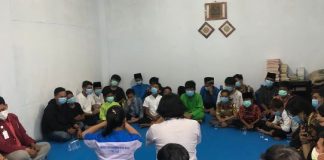 Aksi 6 Organisasi Mahasiswa di Riau Peduli Sosial di Panti Asuhan Aksi 6 Organisasi Ke-Mahasiswaan di Riau Peduli Sosial di Panti Asuhan