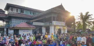 Batubara Bertanjak, Tetap Berdiri Walau Hanya Tinggal Aku Sendiri Batubara Bertanjak, Tetap Berdiri Walau Hanya Tinggal Aku Sendiri