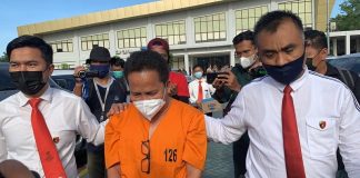 3000 Alat Rapid Test Dijual, Kepala Dinas Kesehatan Meranti Digiring ke Polda Riau 3000 Alat Rapid Test Dijual, Kepala Dinas Kesehatan Meranti Digiring ke Polda Riau