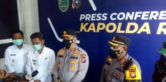 Kapolda Riau Irjen. Pol. Agung Diskusi Bersama Nelayan Rokan Hilir Kapolda Riau Irjen. Pol. Agung Diskusi Bersama Nelayan Rokan Hilir