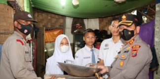 Menjelang Akhir Tugas, Kapolres Batu Bara Beri Bantuan kepada Warga Kurang Mampu Menjelang Akhir Tugas di Batu Bara, Kapolres Beri Bantuan kepada Warga Kurang Mampu