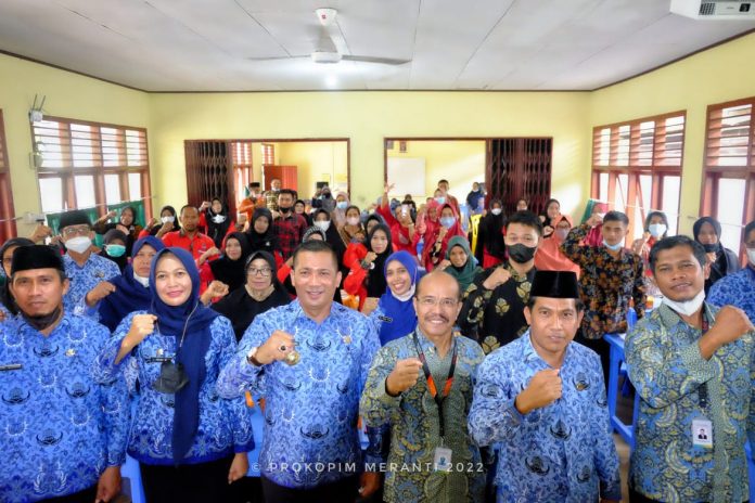 0A651DE2-3A98-437E-B3EB-141249006BC0