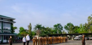 Apel Gabungan OPD Berserta ASN, Bupati HM Adil : Jaga Kekompakan dan Jangan Beralibi Apel Gabungan OPD Berserta ASN, Bupati HM Adil : Jaga Kekompakan dan Jangan Beralibi