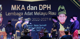 Gubri Syamsuar Kukuhkan Pengurus LAM Riau 2022-2027