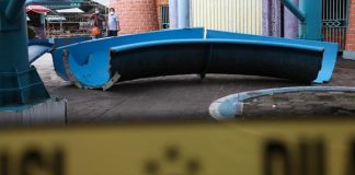 Liburan Jadi Mimpi Buruk, Perosotan Kenpark Ambruk Liburan Jadi Mimpi Buruk, Perosotan Kenpark Ambruk