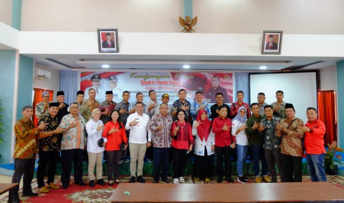 Bupati Kumpulkan Seluruh Kades dan Camat di Meranti