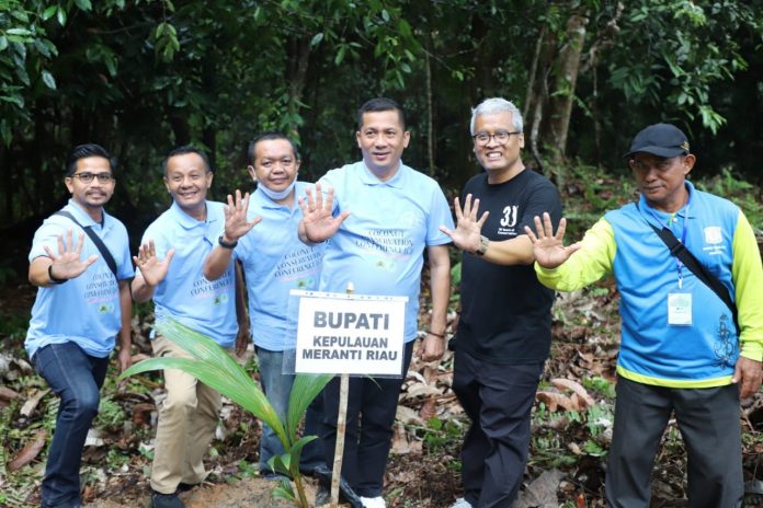 EFB843A9-CA7E-4B8D-A647-F96DD357C0E8