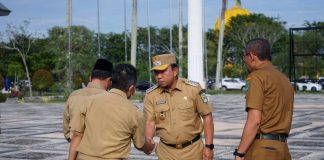 Pimpin Apel Senin Bersama, Wabup Husni Minta OPD Menghemat Anggaran