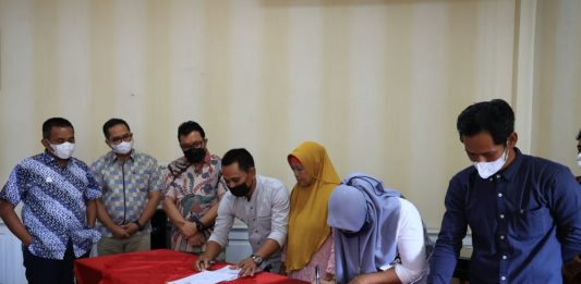UMKM di Rokan Hulu Dapat Bantuan Rp1,3 Miliar UMKM di Rokan Hulu Dapat Bantuan Rp1,3 Miliar