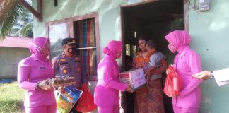 Sesuai Arahan Kapolres, Kapolsek Koto Gasib IPTU Budiman Kunjungi Warga Terdampak Banjir