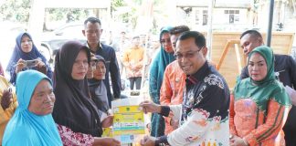 Bupati Rohil Tinjau Perekaman E-KTP Untuk Masyarakat Bonai