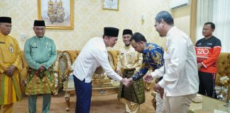 Bupati Rohil Terima Dua Penghargaan dari Dirjenpol dan Adipsi