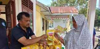 Berbagi Ramadhan, Asian Agri Gelar Bazar Minyak Goreng Untuk Warga Berbagi Ramadhan, Asian Agri Gelar Bazar Minyak Goreng Untuk Warga